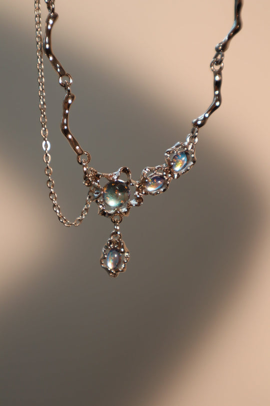 Collana pendente con pietra di luna