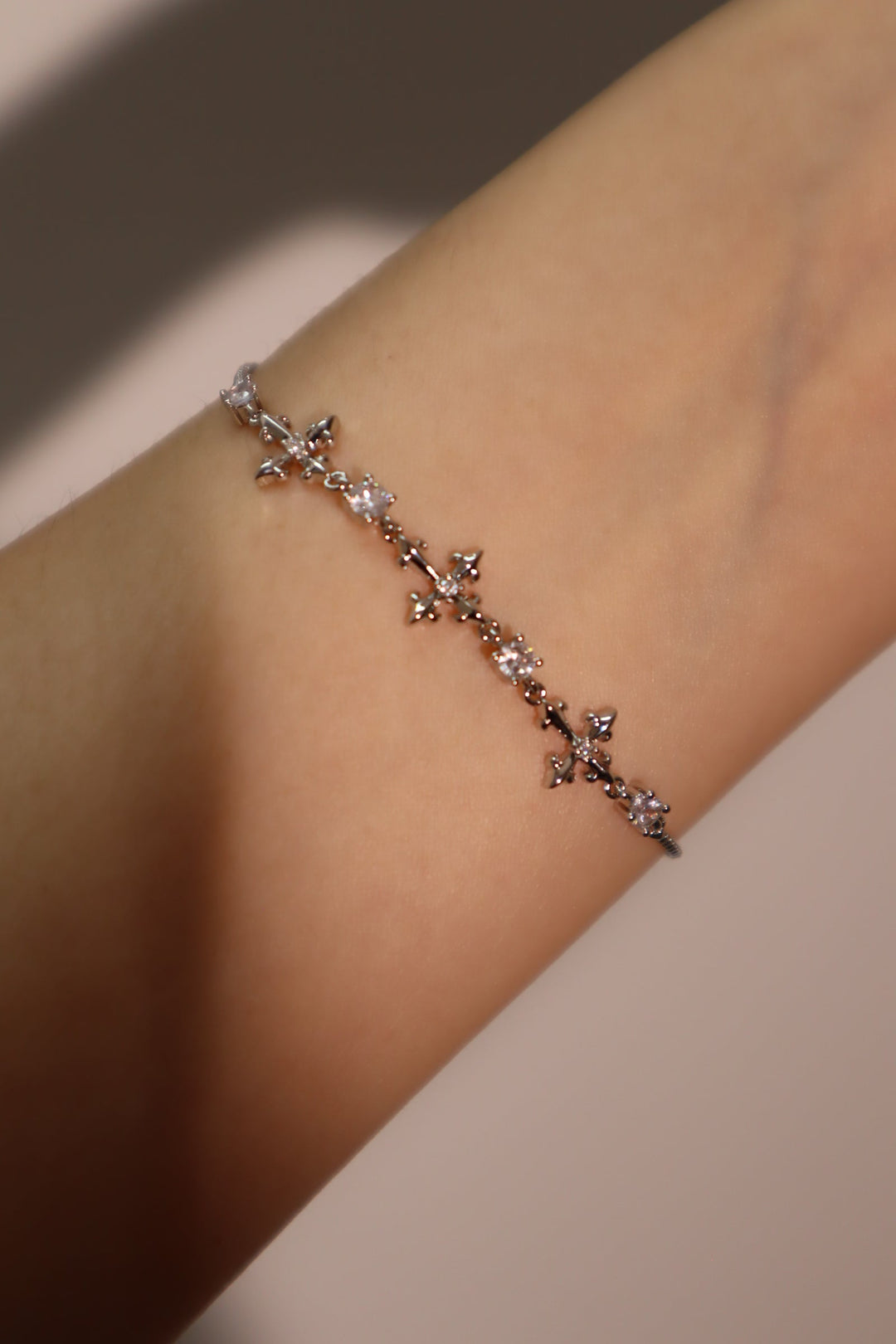 Bracciale con croce multi zirconia