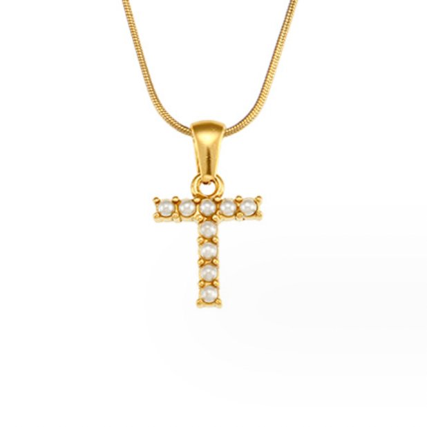 Collana con ciondolo a forma di lettera e perla