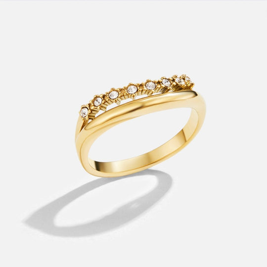 Anello a strati con cristalli bianchi Marissa