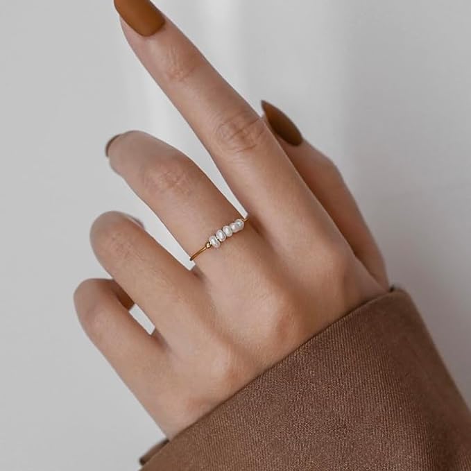Anello in oro con perla d'acqua dolce Magnolia
