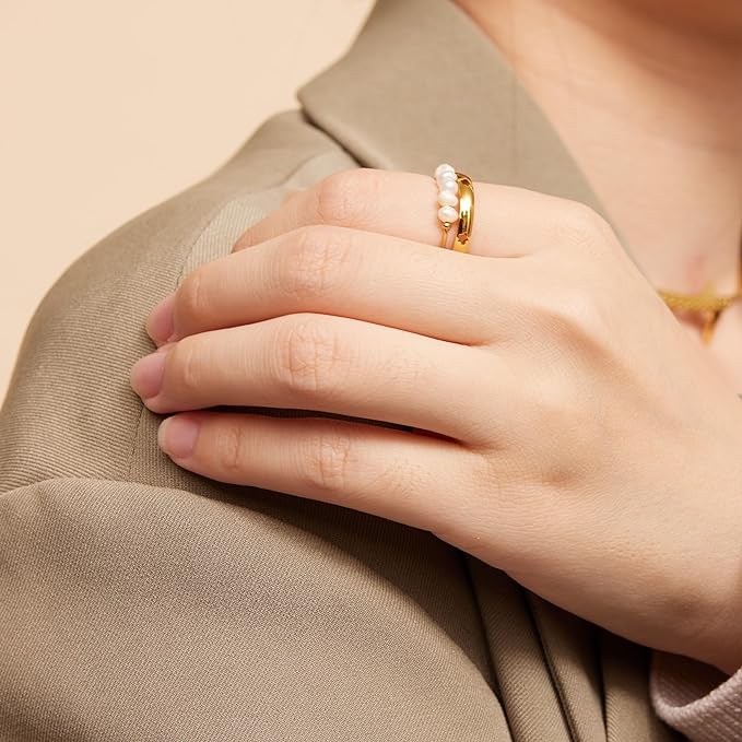 Anello in oro con perla d'acqua dolce Magnolia