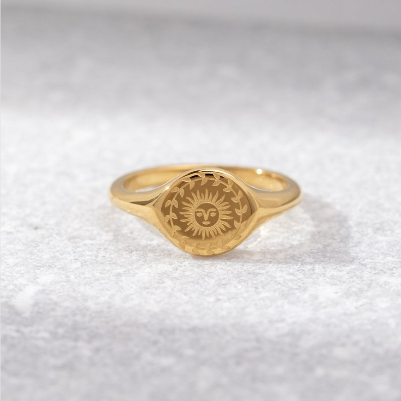Anello in oro del solstizio d'estate