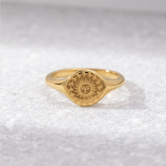 Anello in oro del solstizio d'estate