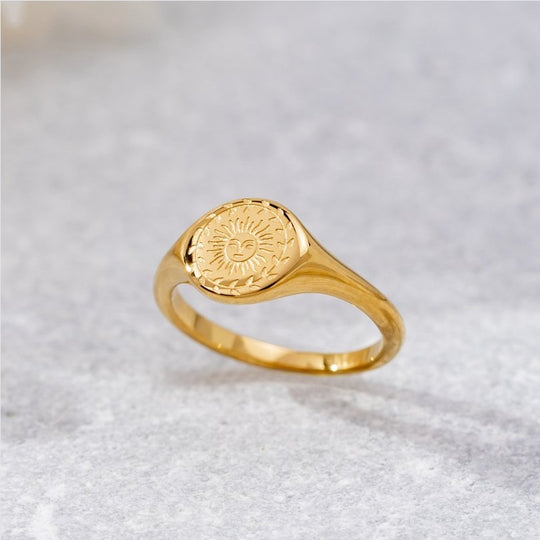 Anello in oro del solstizio d'estate